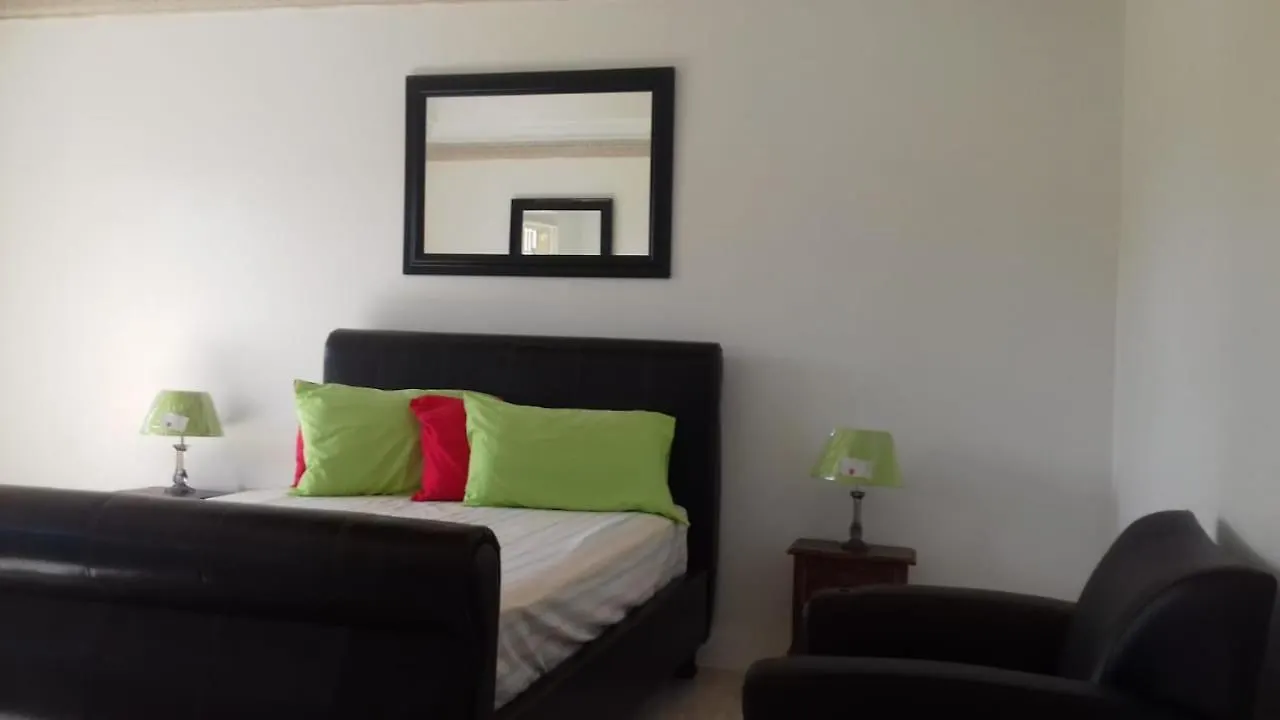Homestay Mason Vista Apartment St Mary